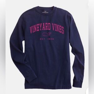 NWT Vineyard Vines long sleeved heritage women’s tee navy w/fuchsia graphic, L